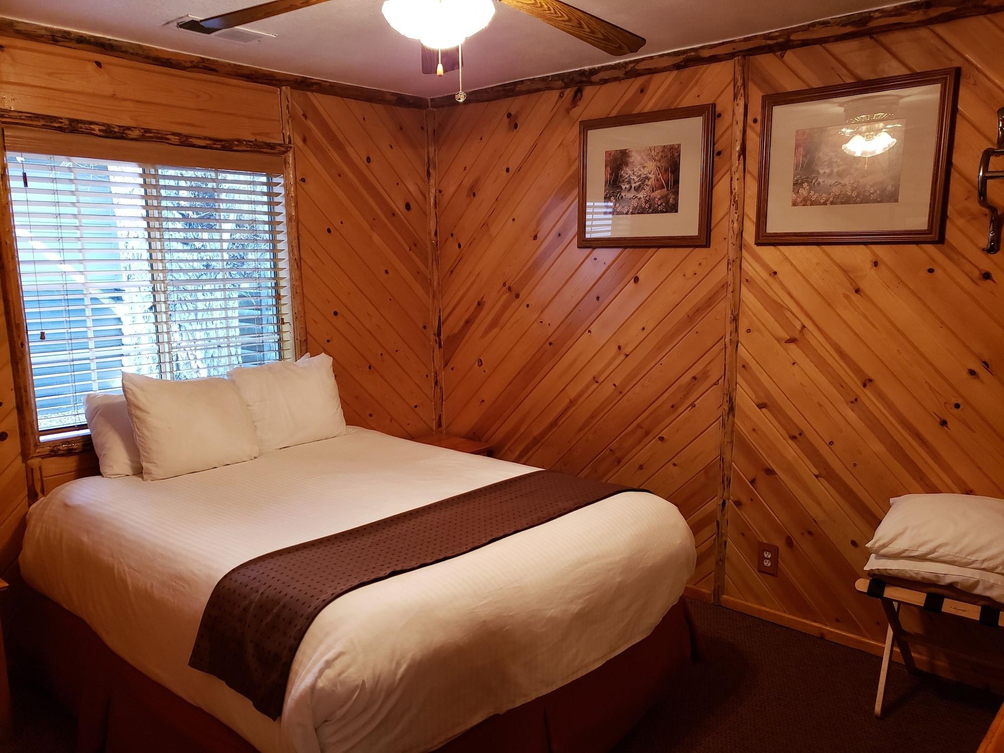Big Bear Frontier Lodge *
