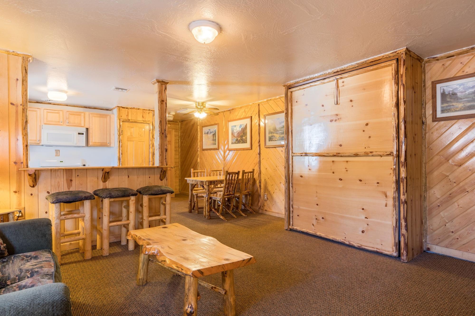 Big Bear Frontier Lodge *