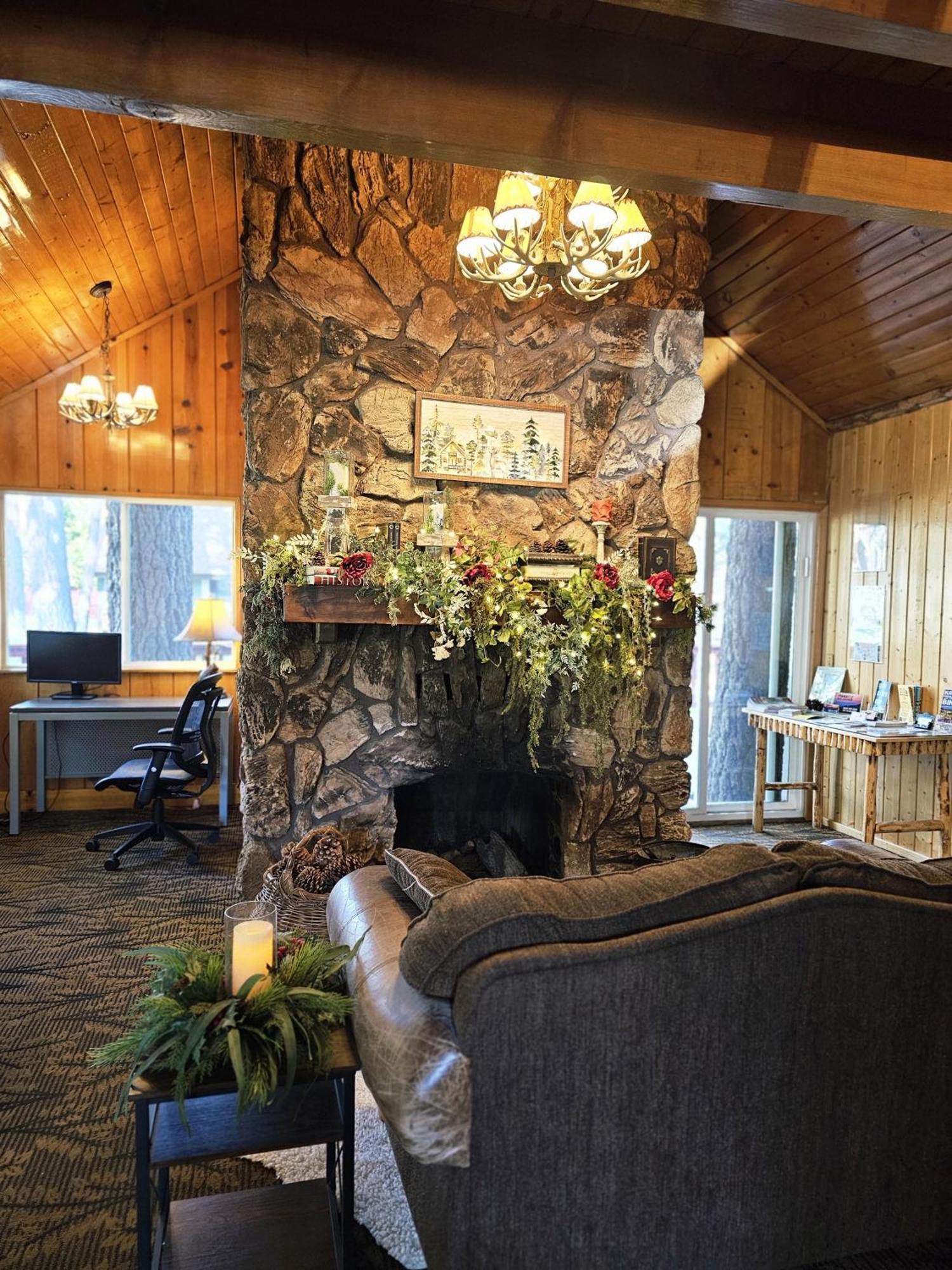 Lodge Big Bear Frontier