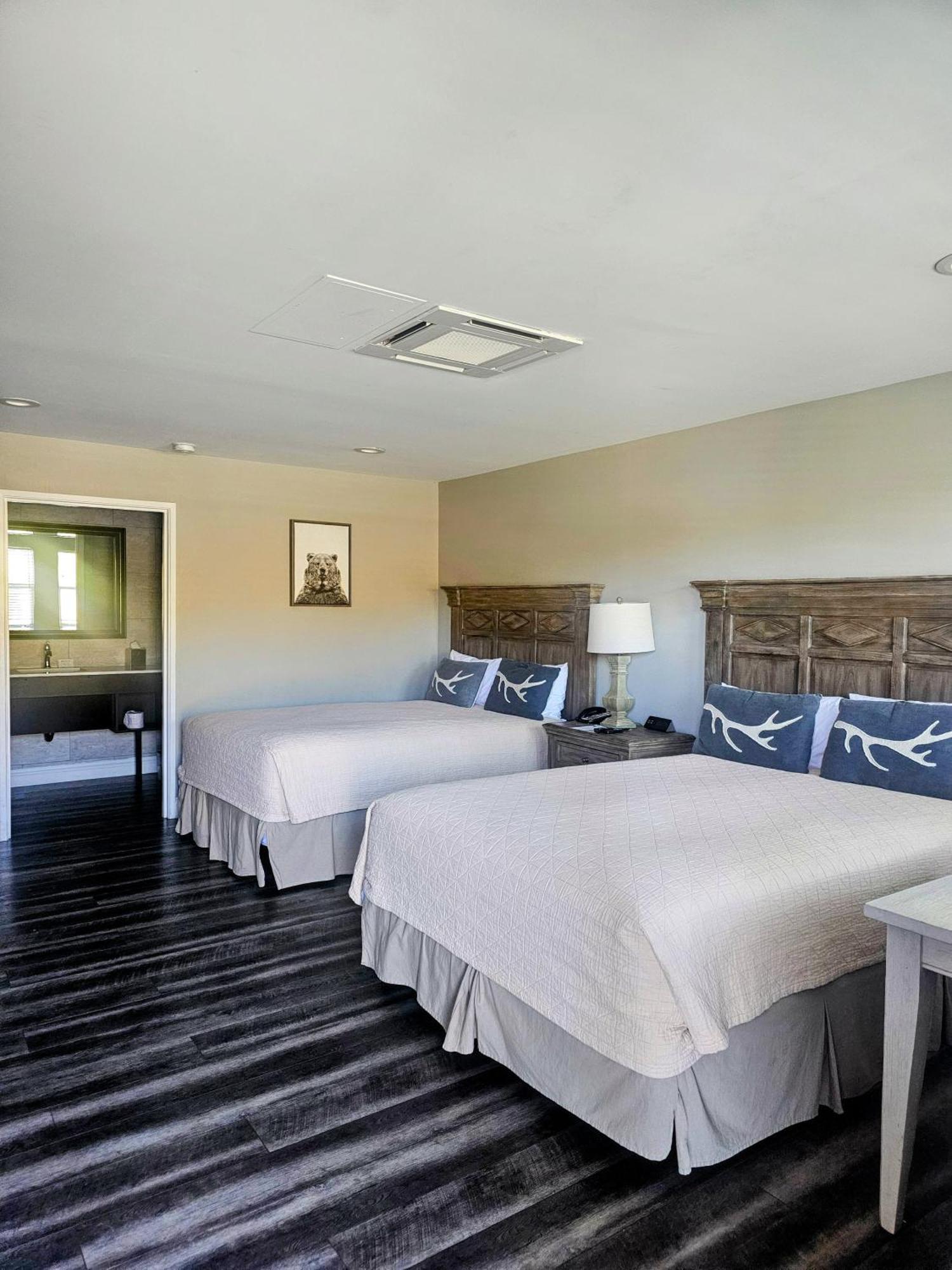 Lodge Big Bear Frontier